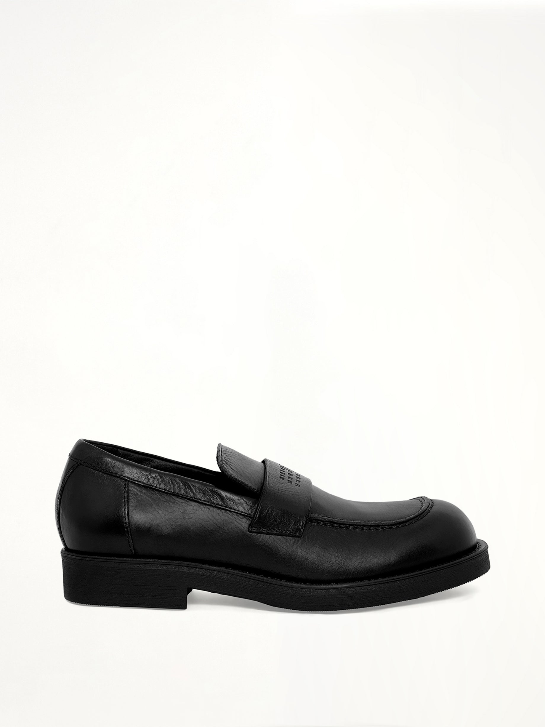 MM6 Mocassin in Black
